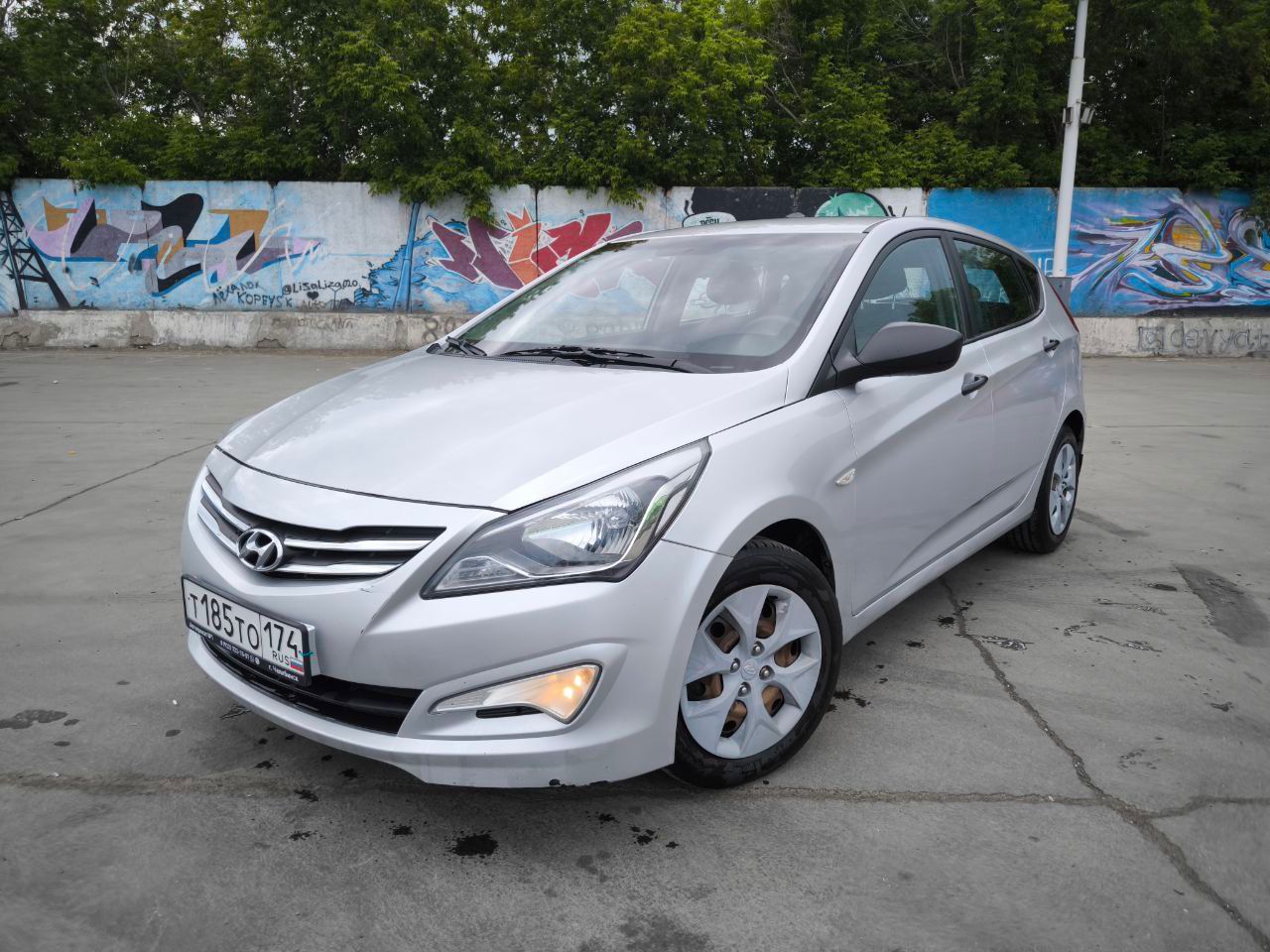 Hyundai Solaris/АКПП/от 2400 рублей в сутки